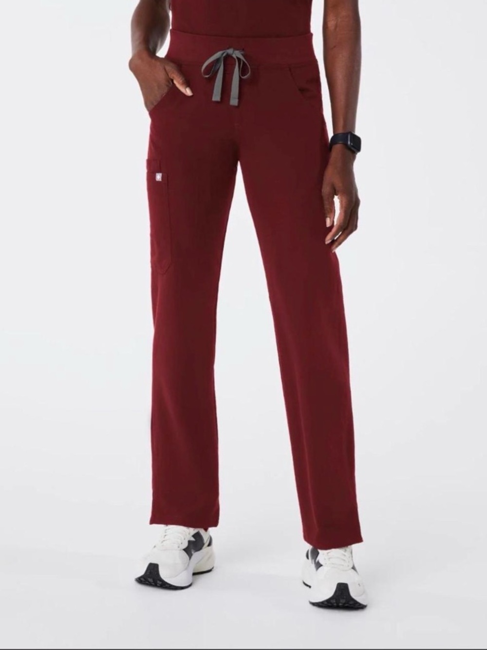 FIGS Women’s Kade Cargo Scrub Pants